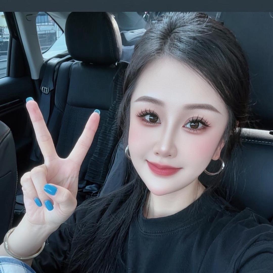 卖衣服的小姐姐