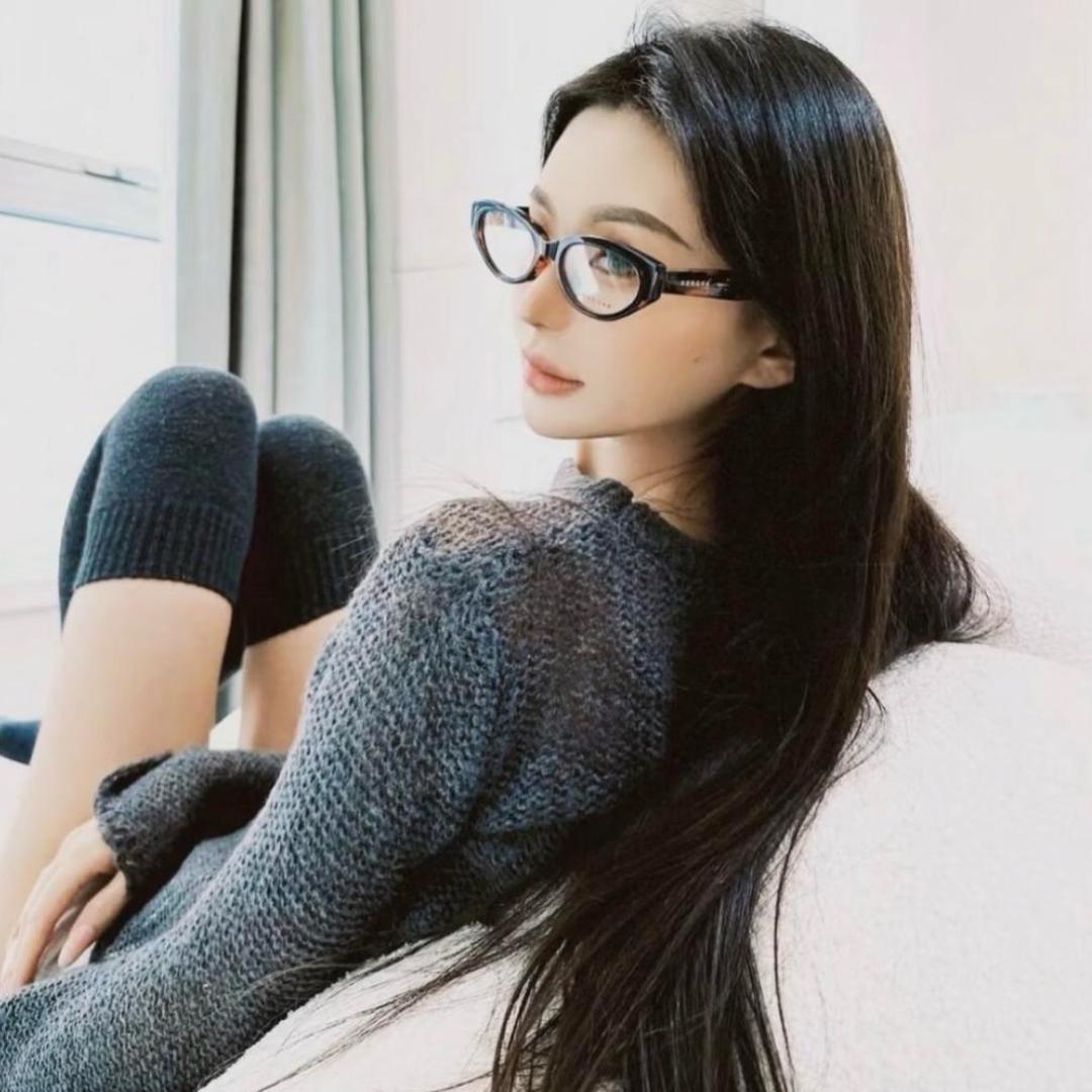 玉ʚ˃ ᵕ ˂ ɞ子