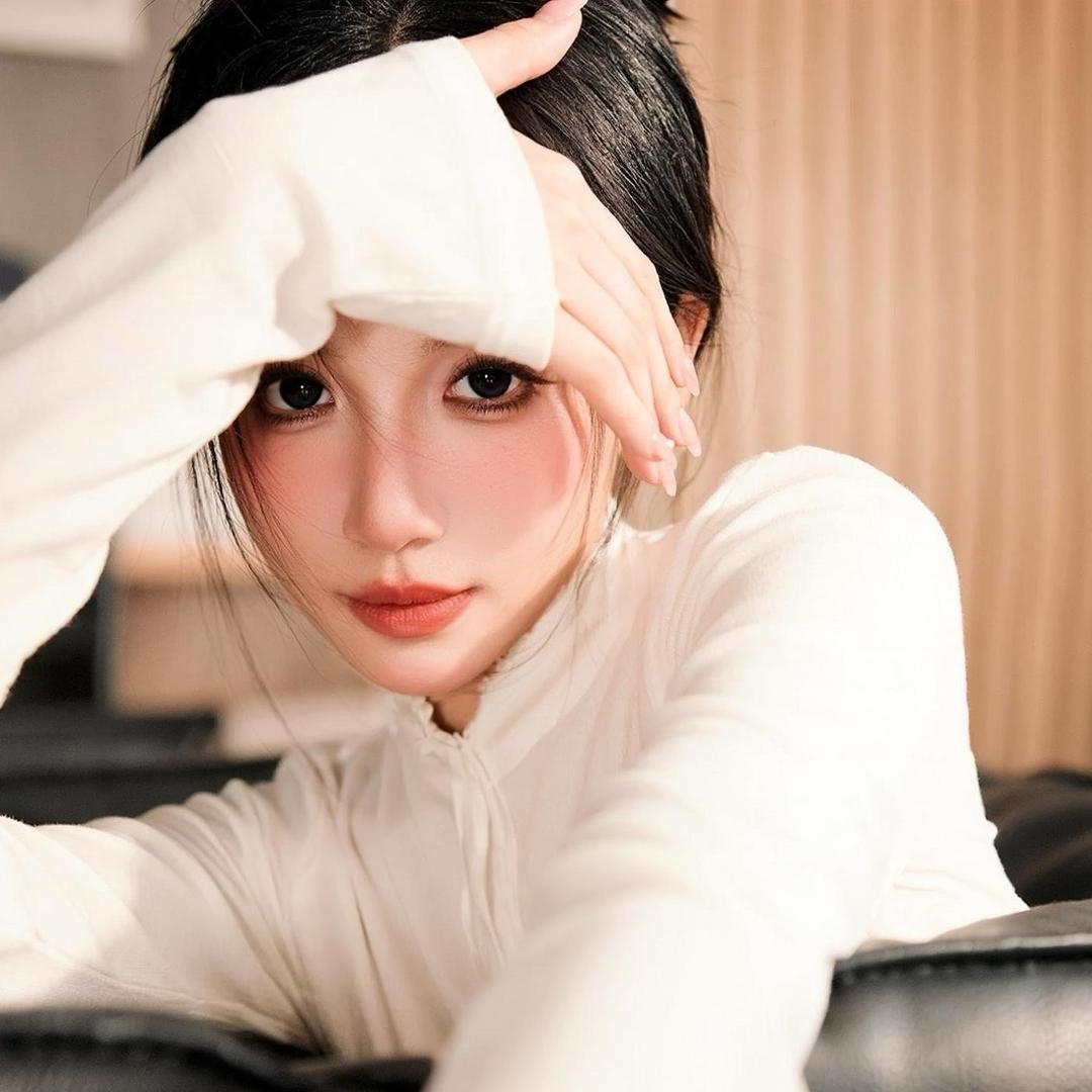 俞柒柒⁹²⁷⁷