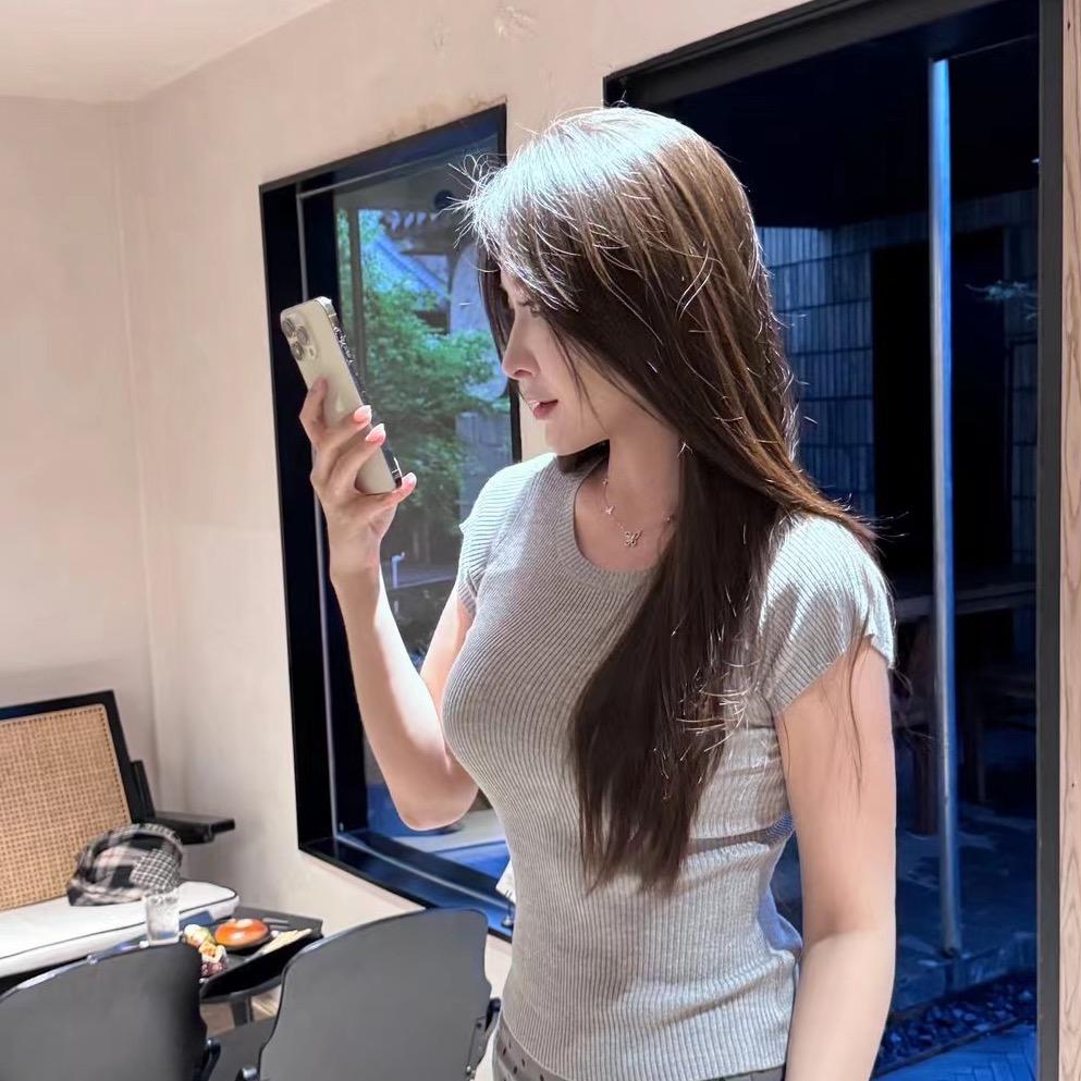 小羊吃饱了