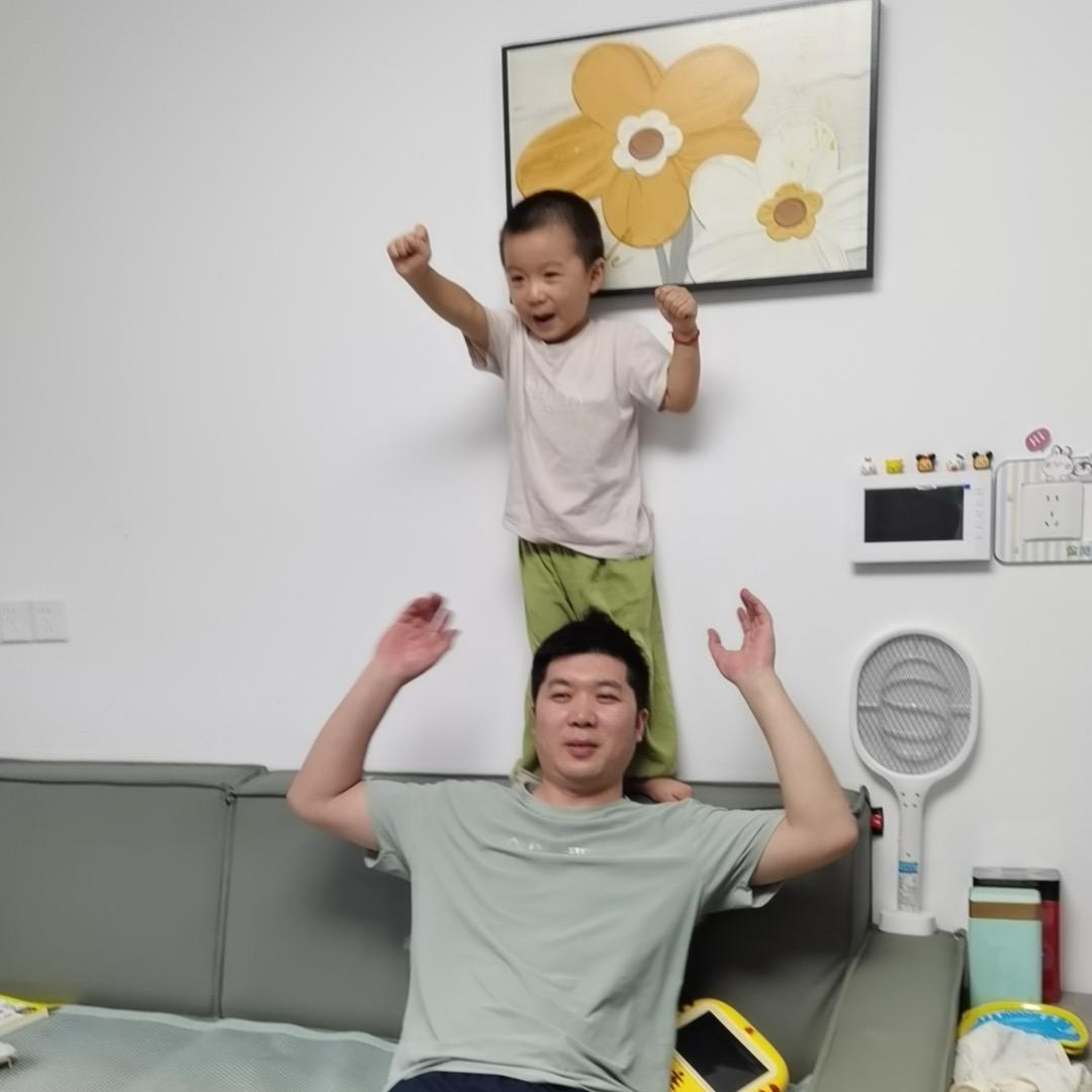 栗子爸爸（嫂子哥）