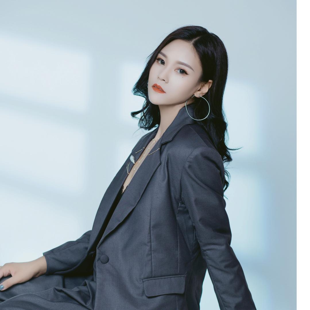 艾族阳光房.门窗小郑