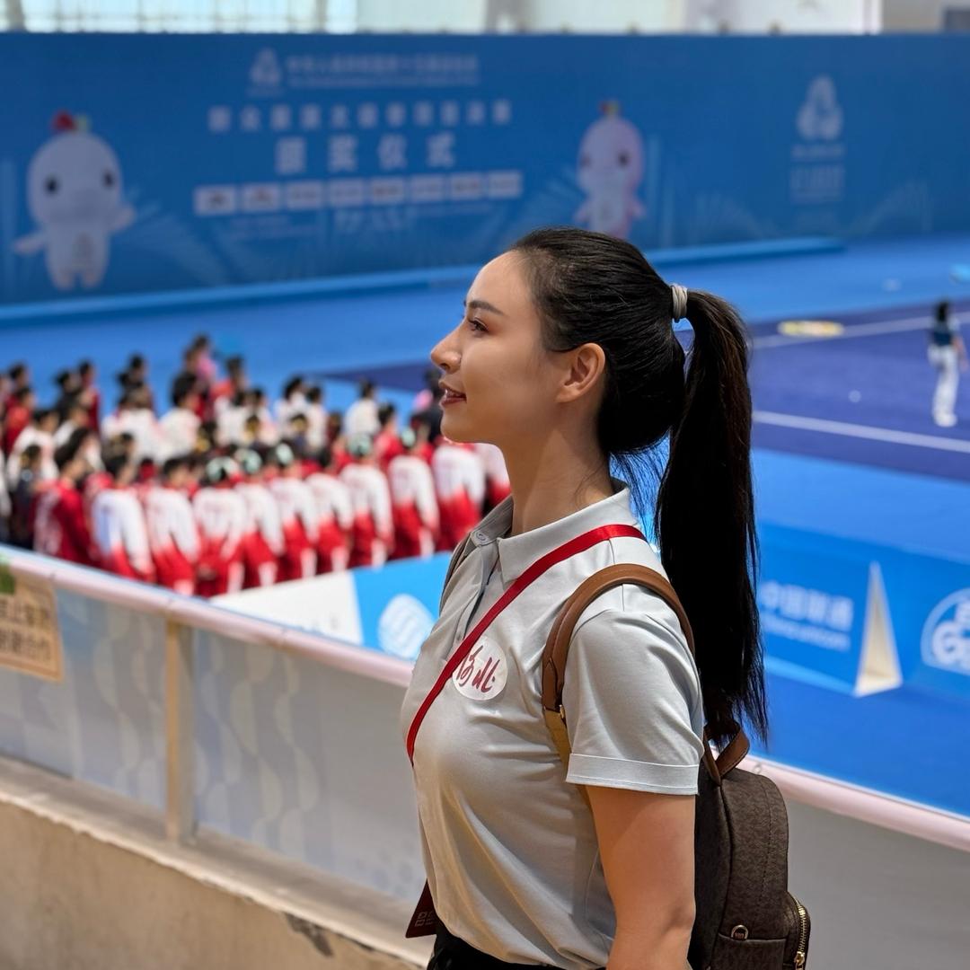 请叫我大漂亮🇨🇳