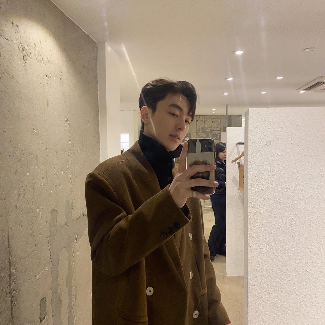 圆筒烧烤大排档