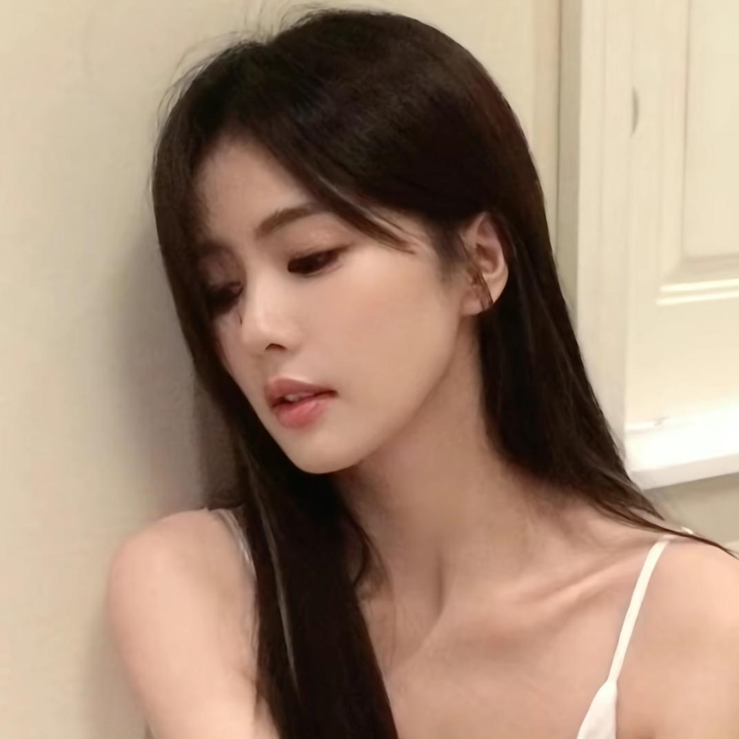 摊牌了其实我是迪迦