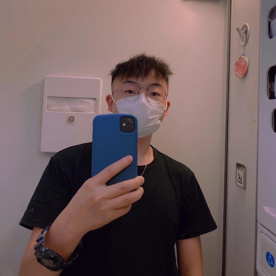 平平无奇的阿峰✌️