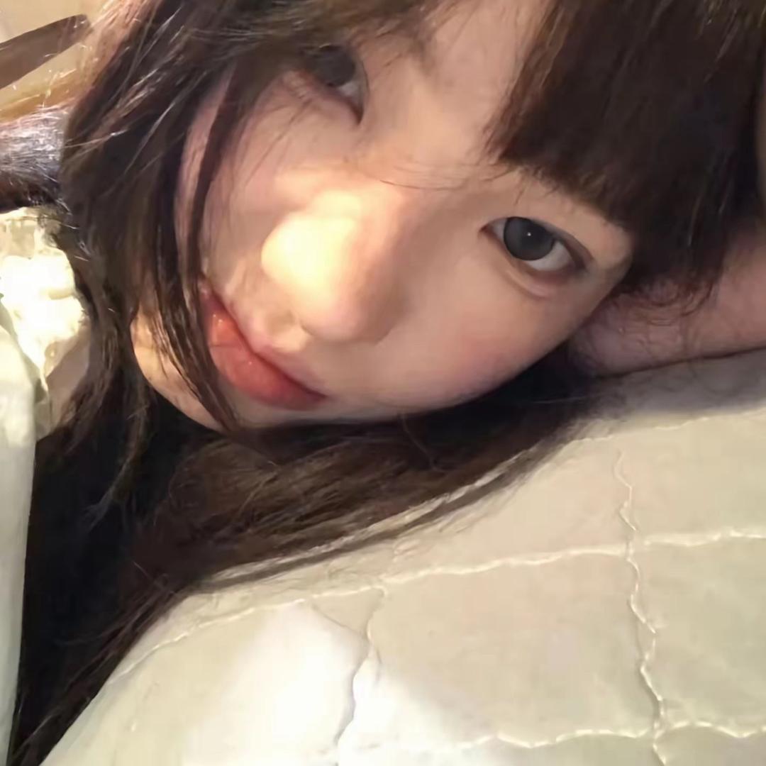 女二.