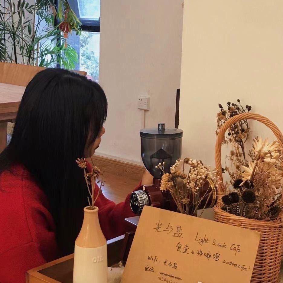 大坝♥️如初服装店