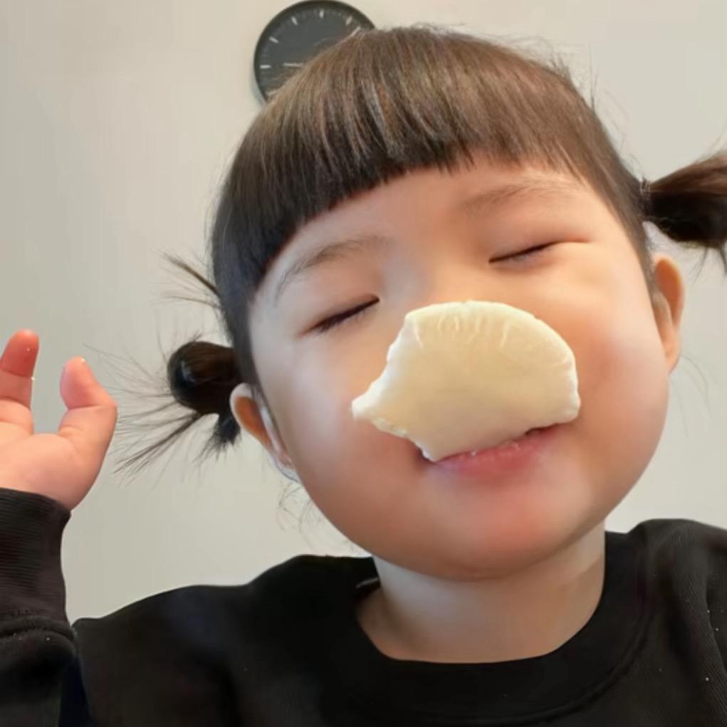 李 小姐.