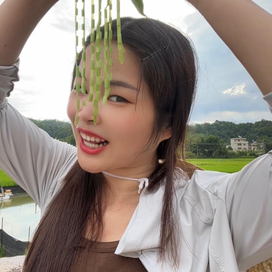 ☘️芳若儿💃