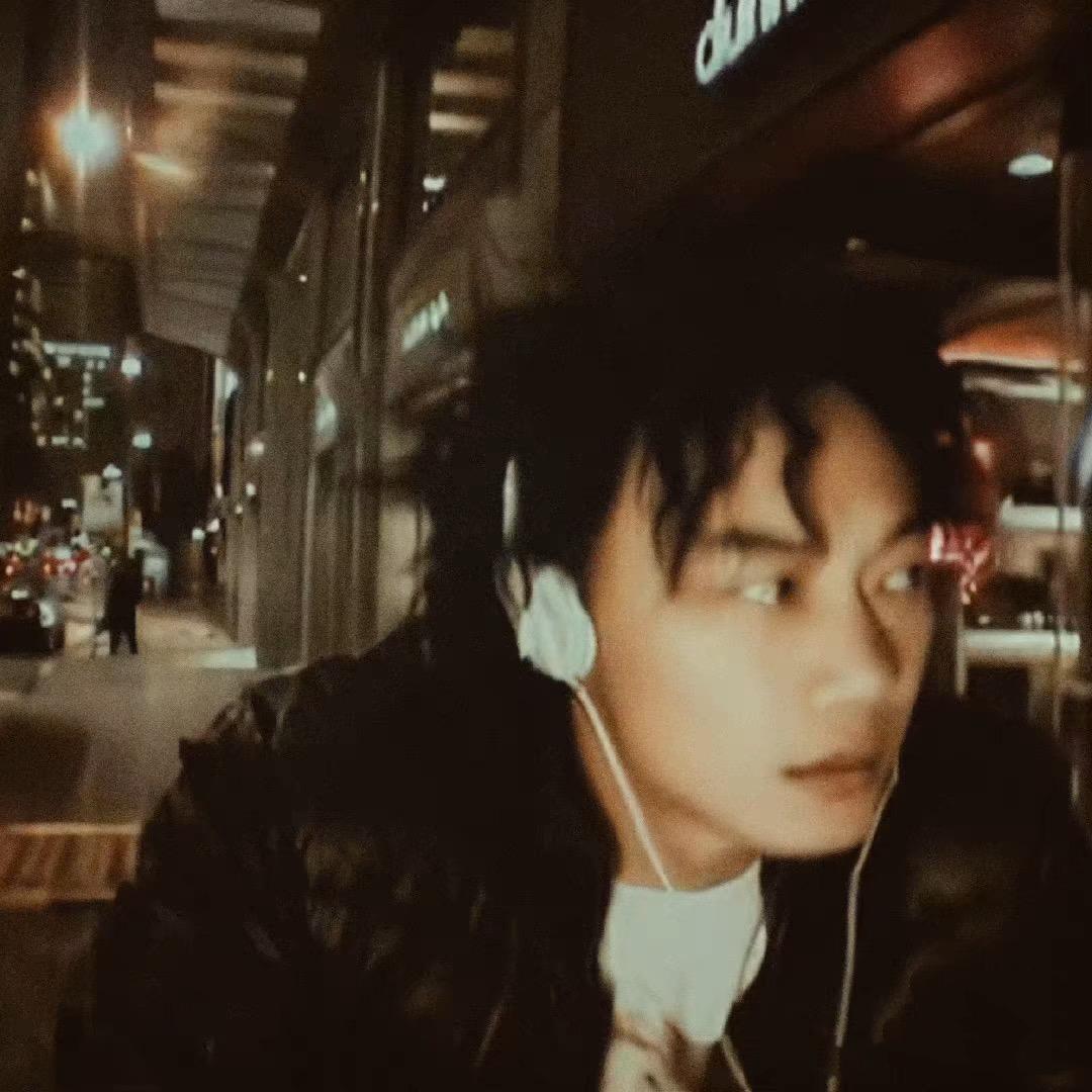 陈奕迅