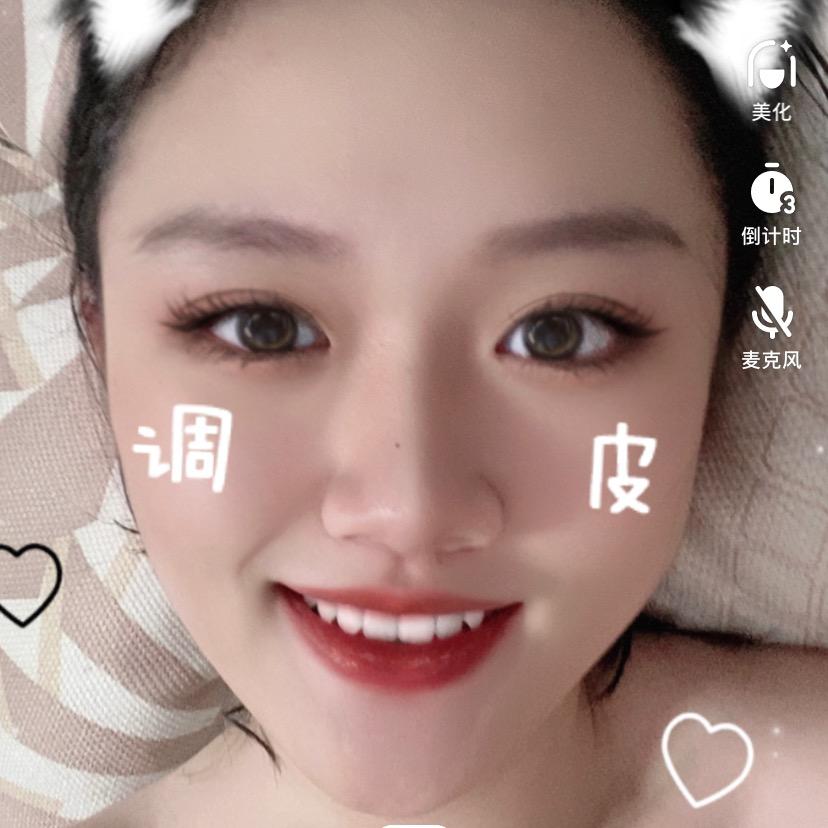 依依