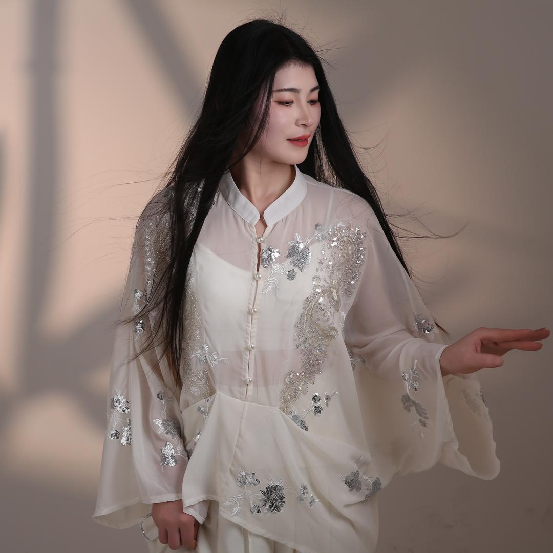 江十月🎙️晚上10点10分首播