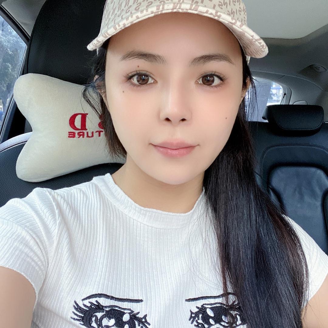 小花设计款胸针2号