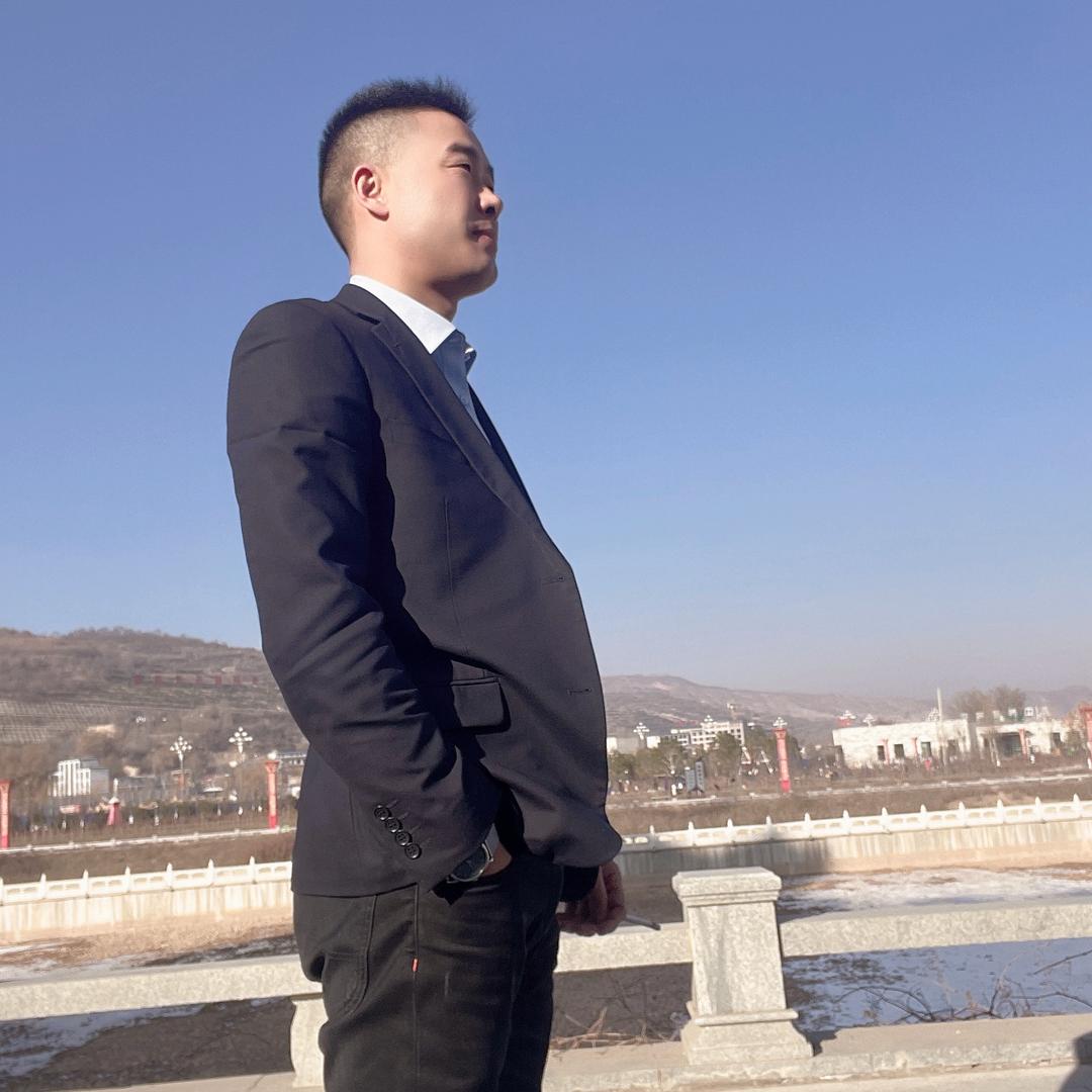白小八
