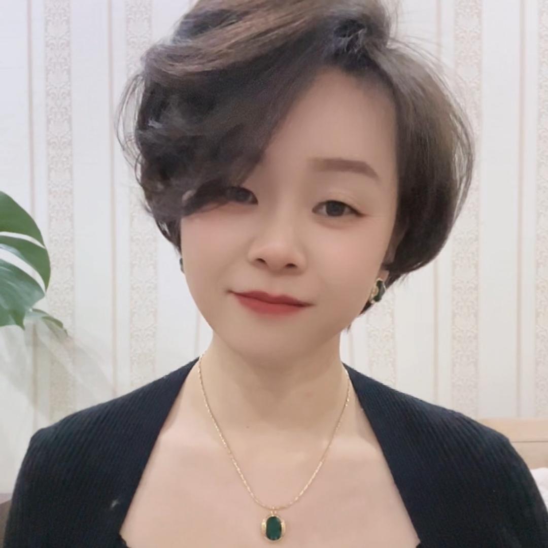 月曰