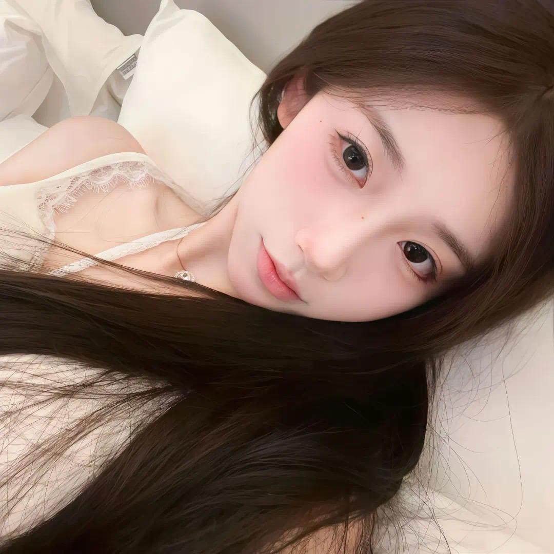 小何