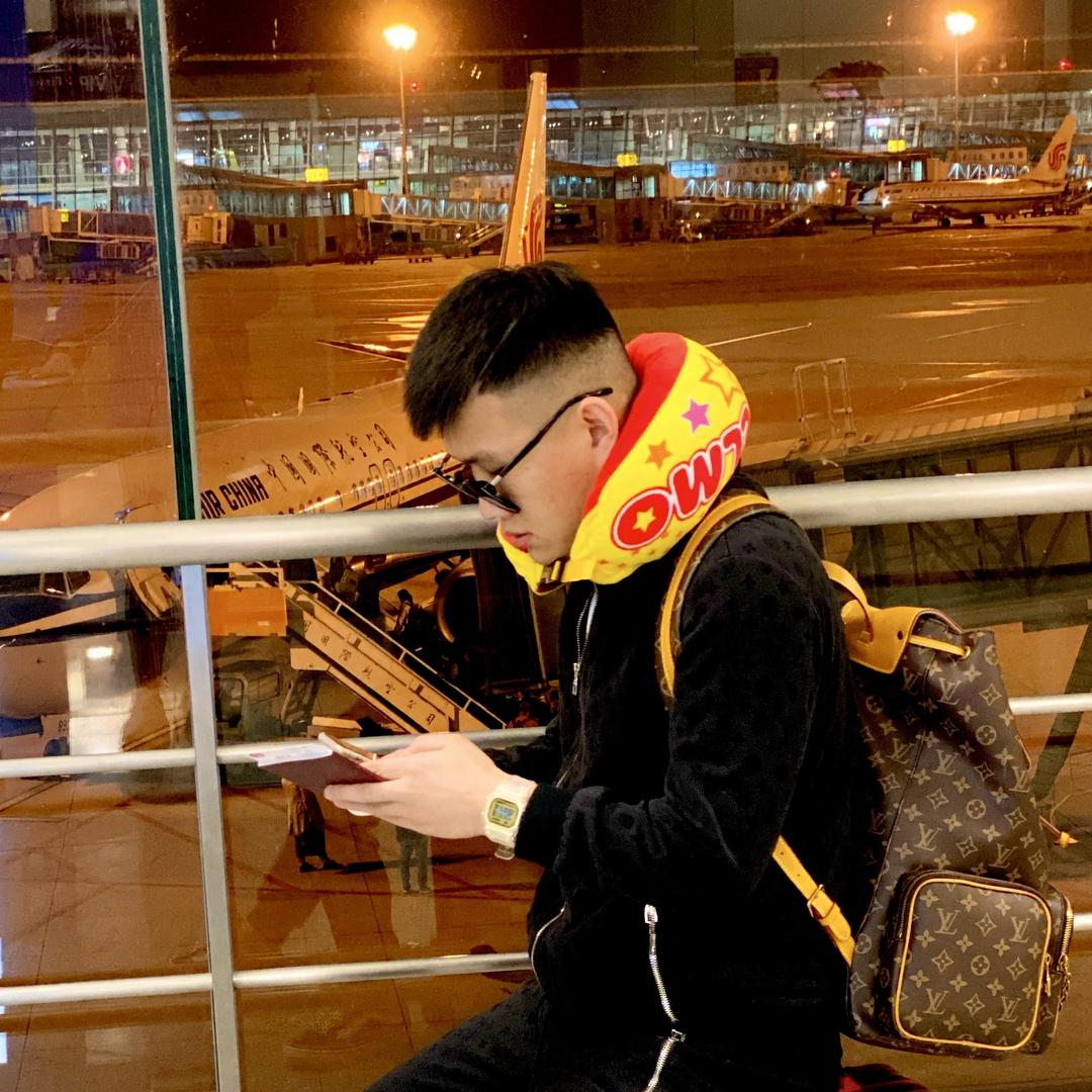 刘明睿（龙门峡谷·土语客栈）