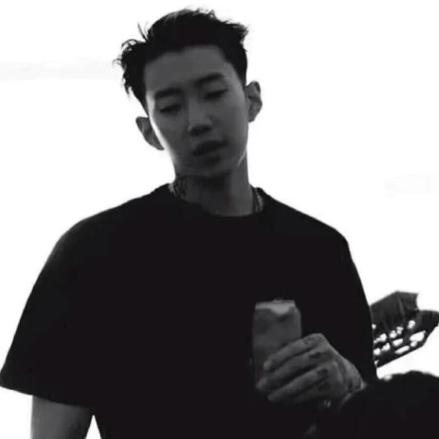 含