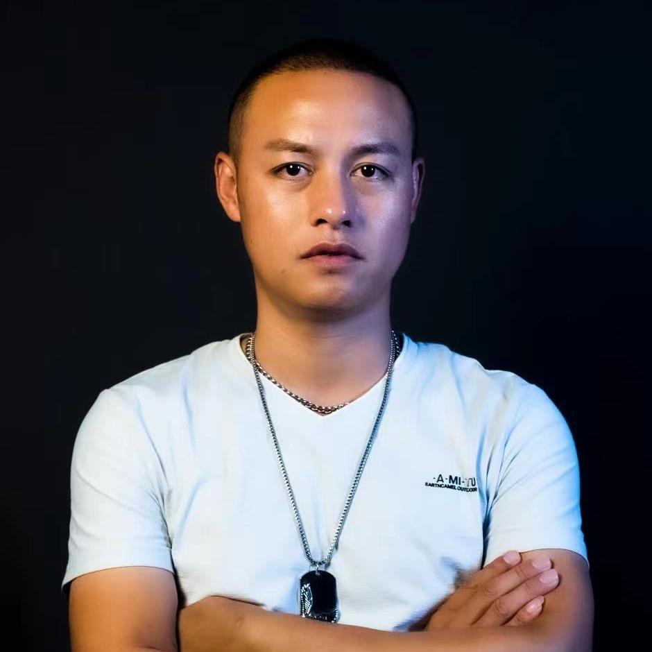 阿成（街头唱跳）