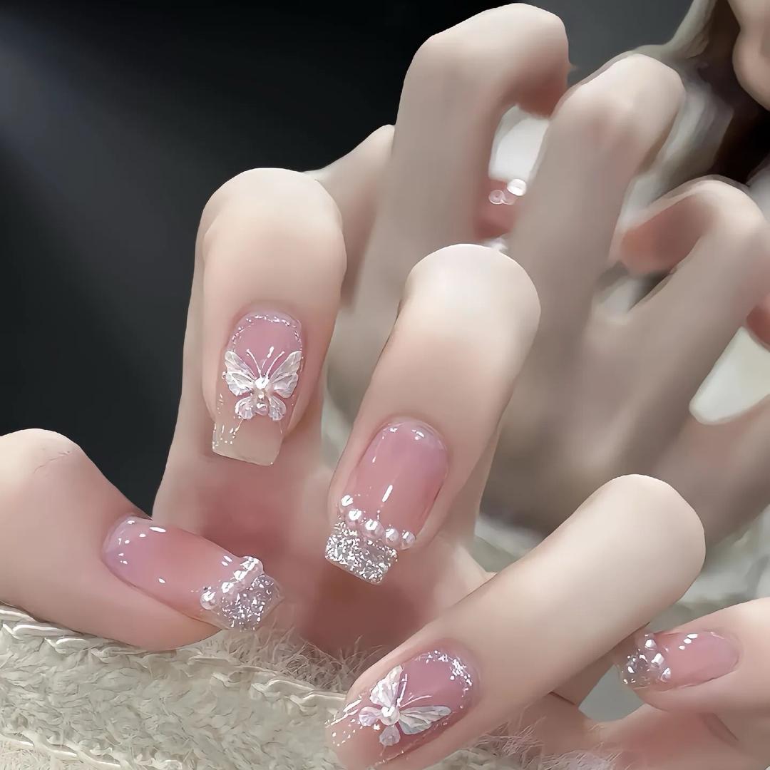 李娜娜LiYi