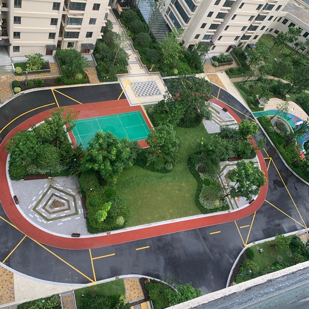 佳佳小哥