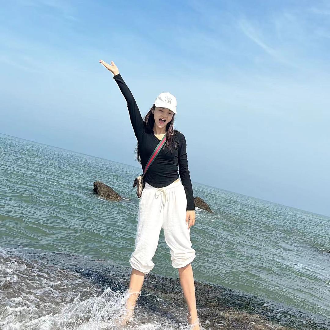 小丑八怪妹儿（请勿连赞）