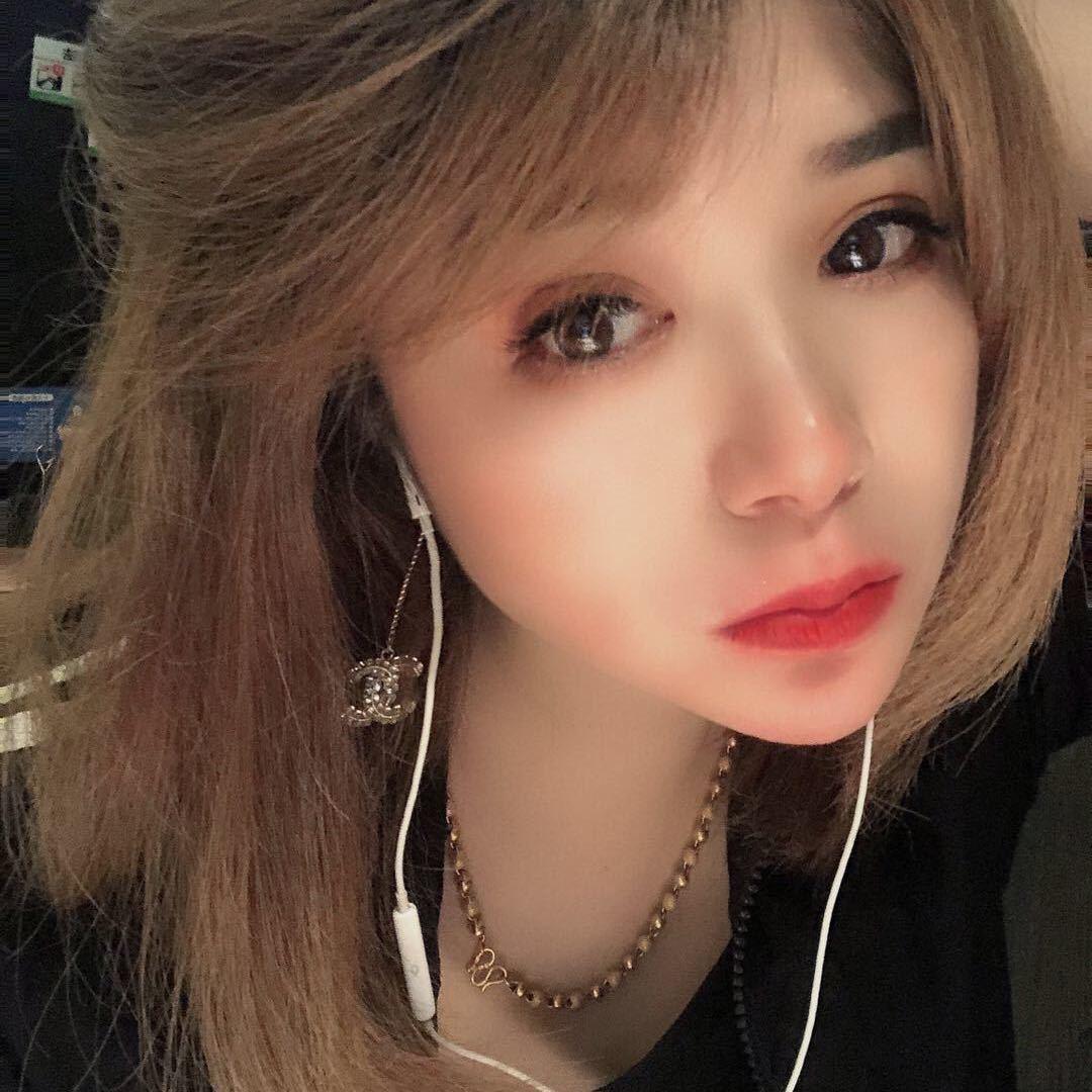 玉儿( ❤️ ˍ ❤️ )