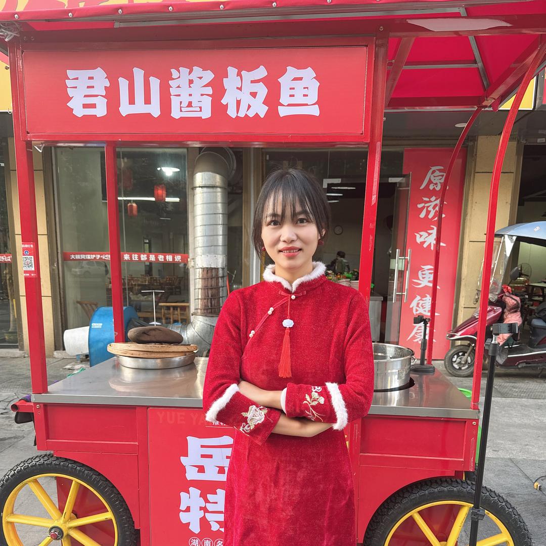 琴姐华容摆摊记