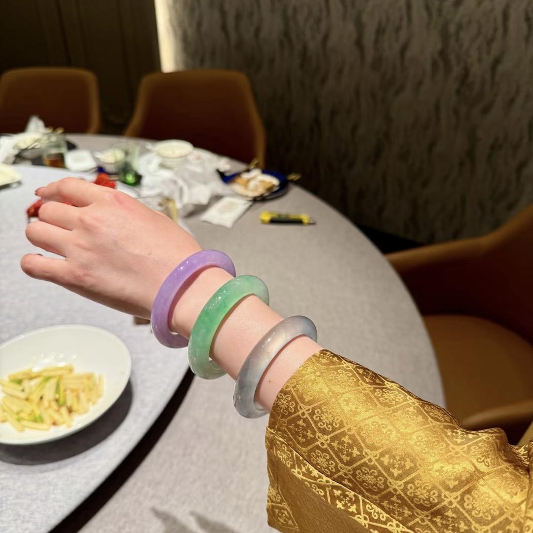 翠满满手镯饰品店