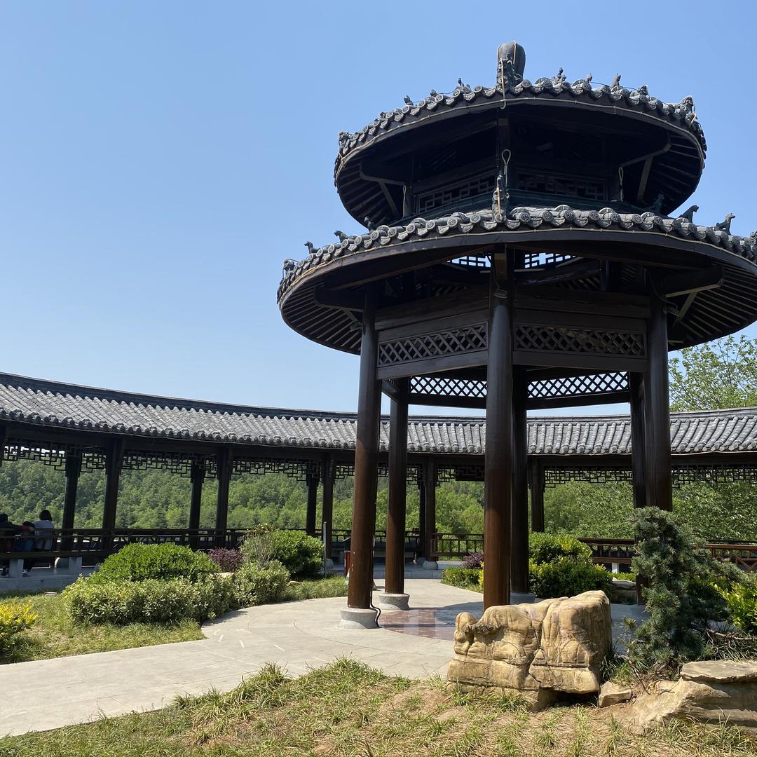 海口龙华区一路向咚信息咨询工作室