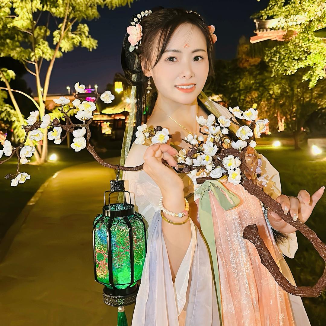 小池玉兰窗帘墙布～王芬（东港汉服啦啦队）