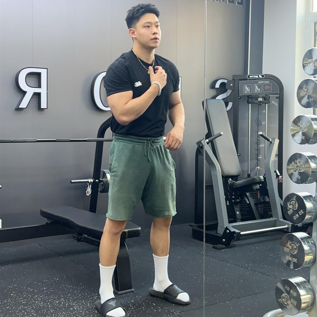 情绪化 幼稚男孩plus版