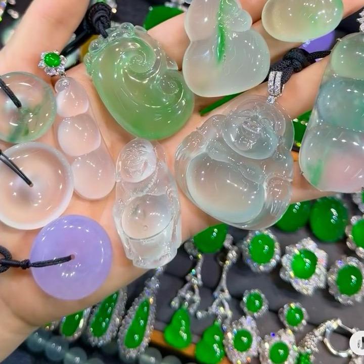 华鉴翡翠工厂