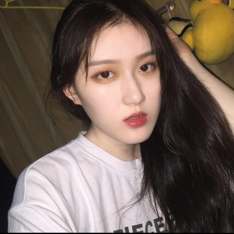 晗晗.