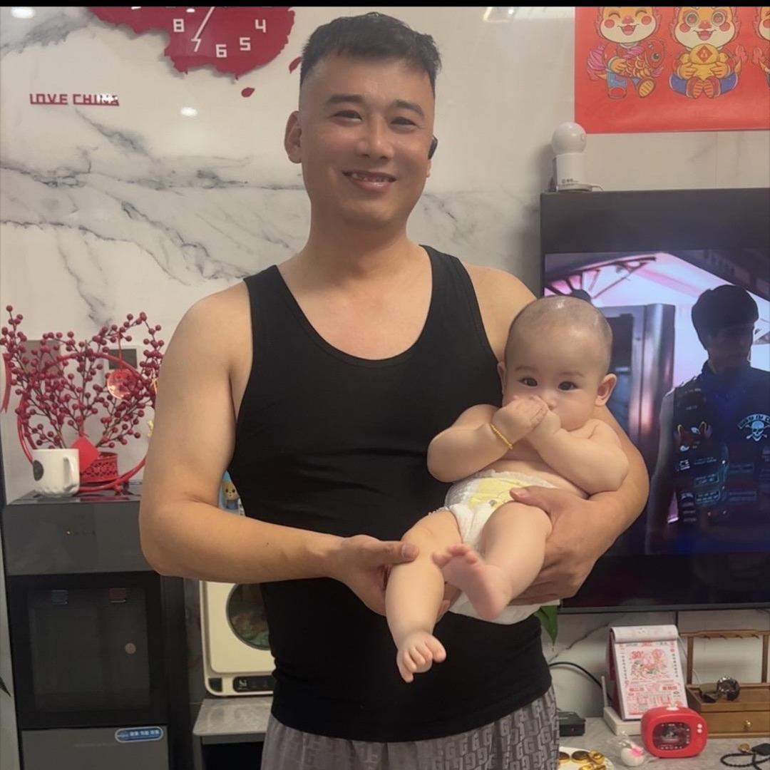 四哥来啦