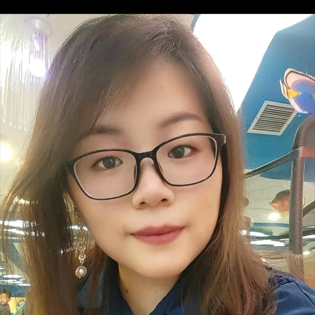 李小群吃喝玩乐