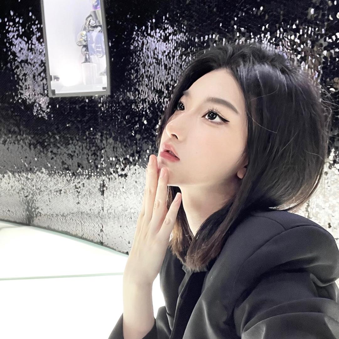 允老师_