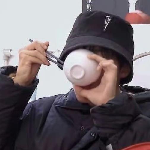 慢半拍的巧克力棒🍫