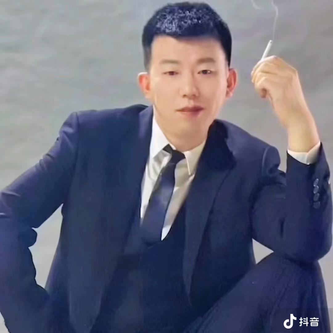 大鹏爱钓鱼