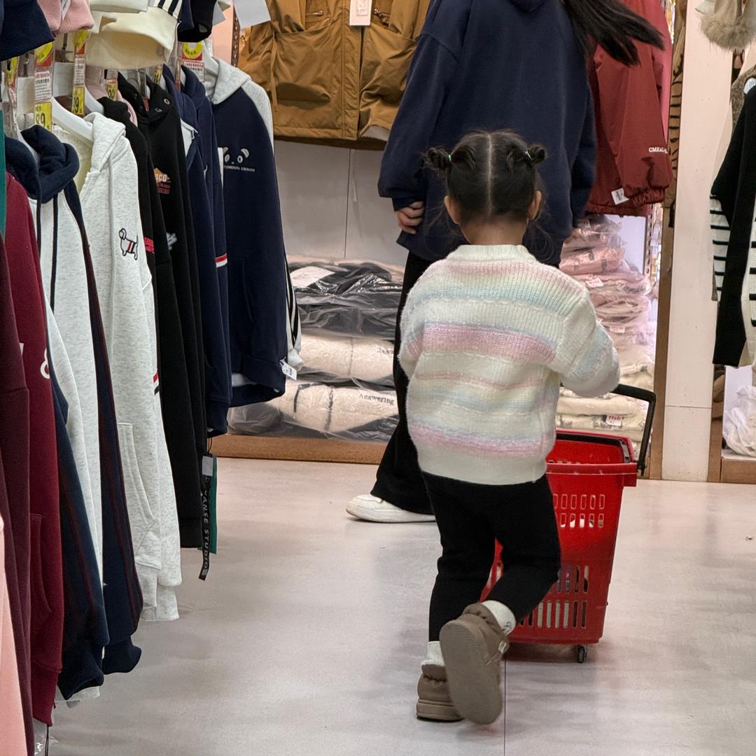 李布艺家居.宁明榕峰家具小马