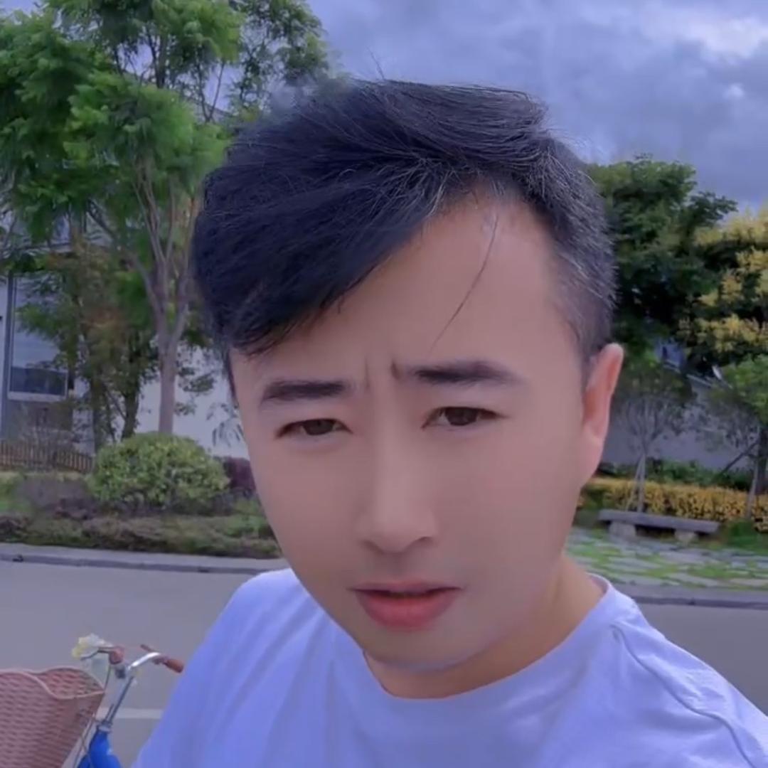 赵大牛舞帝利哥明星足球联赛小助理