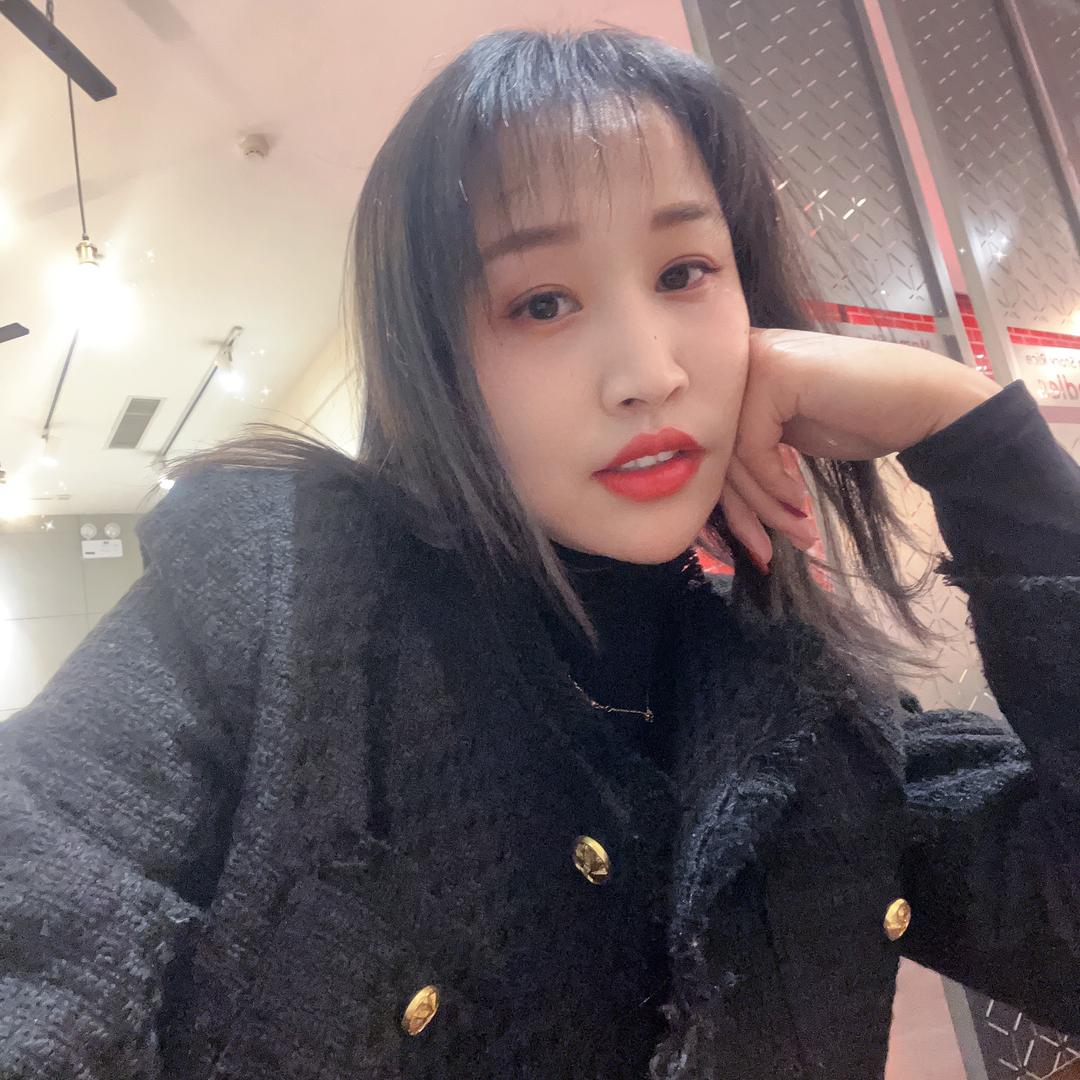 乔婷婷个性服装创意屋