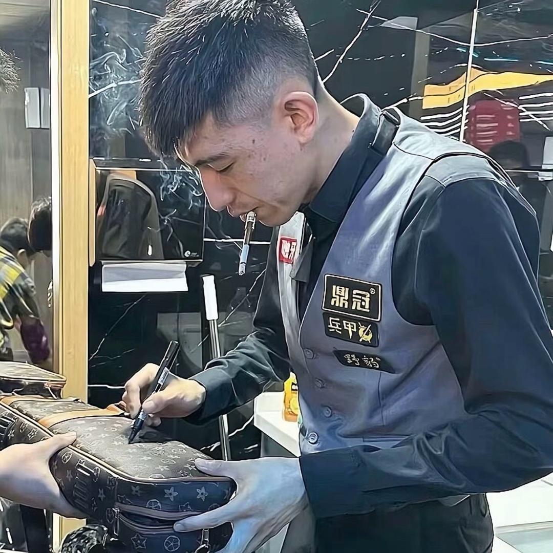心事全在兜里🚶🏻