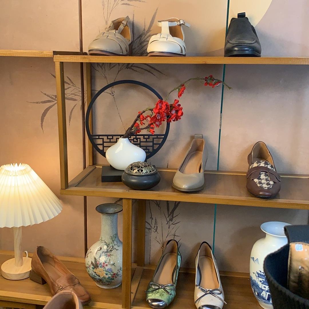 天府手工女鞋