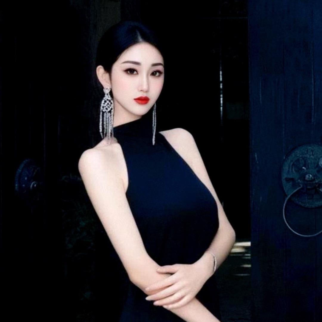 妩媚时尚穿搭
