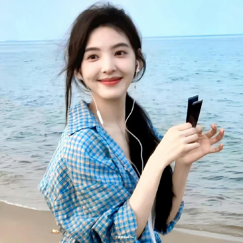 爱生活的小菀
