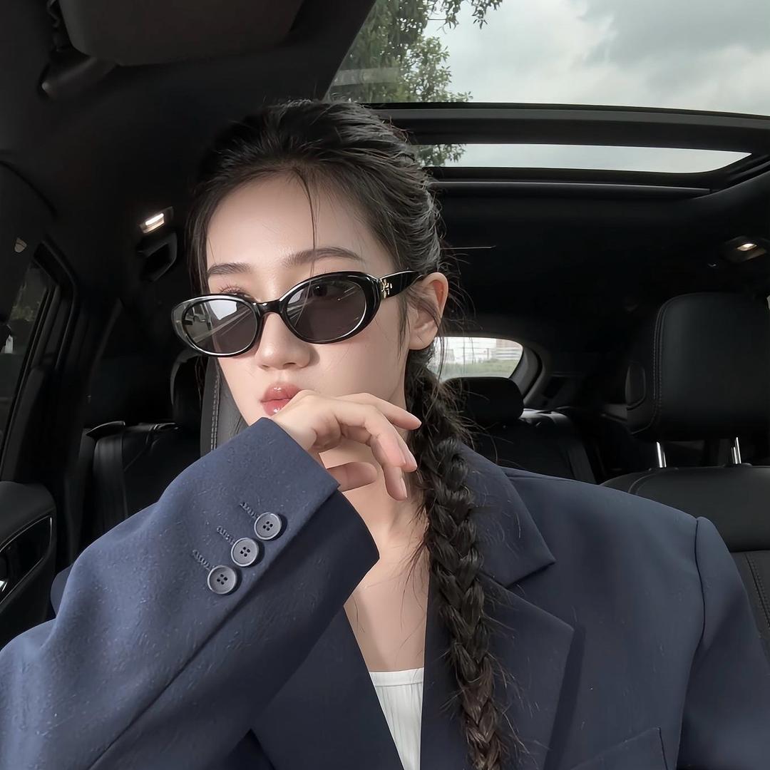 灿灿吖🍑（秦瑞瑞）
