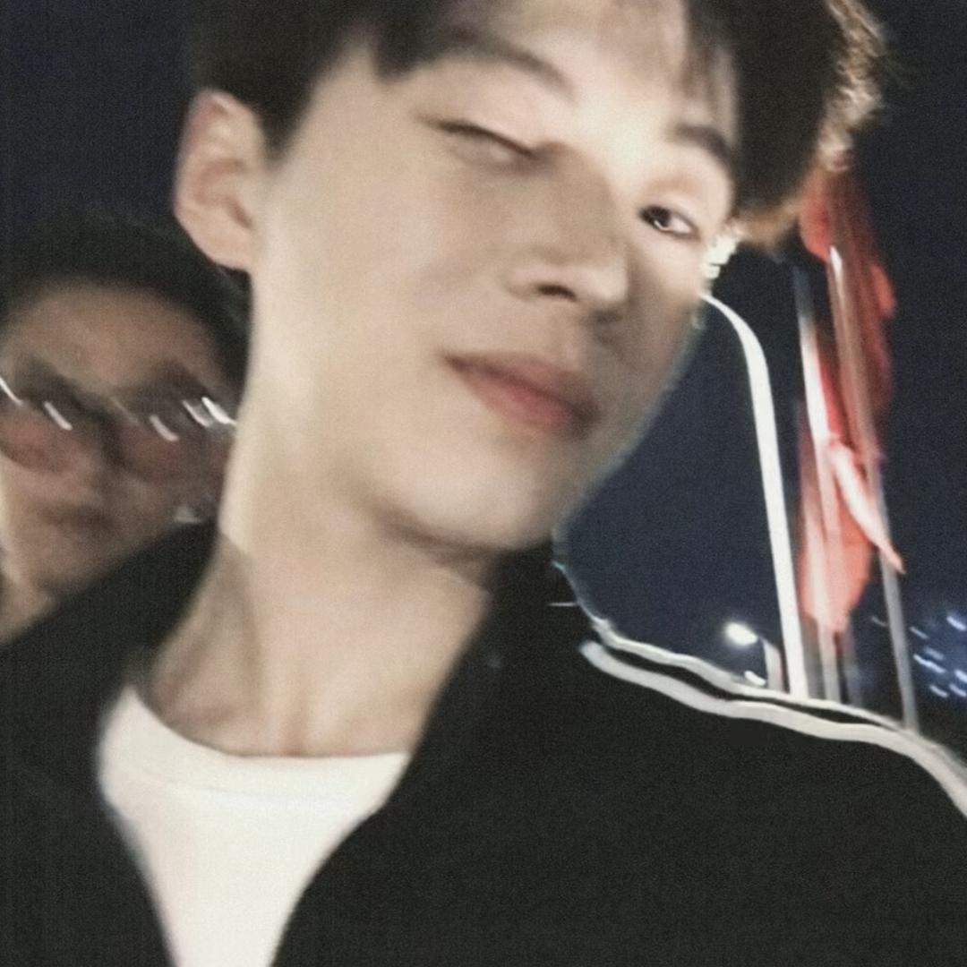 小鬼自卑了