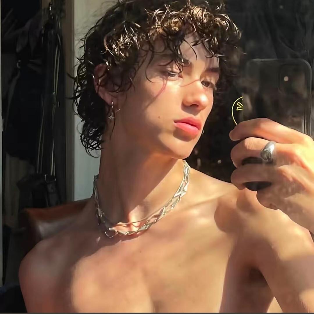 𝐀𝐬𝐤𝐚𝐑 🕊️